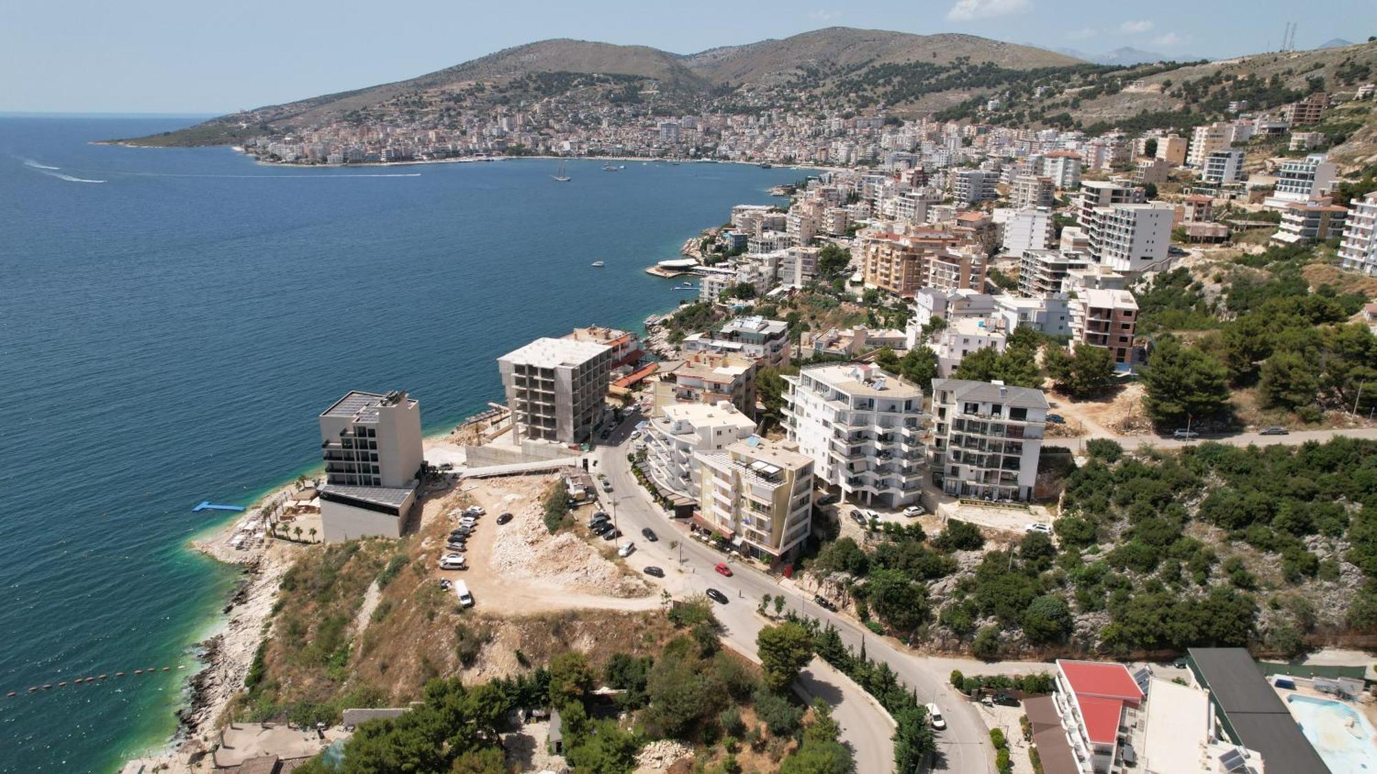Sunkised Hotel Sarandë Esterno foto