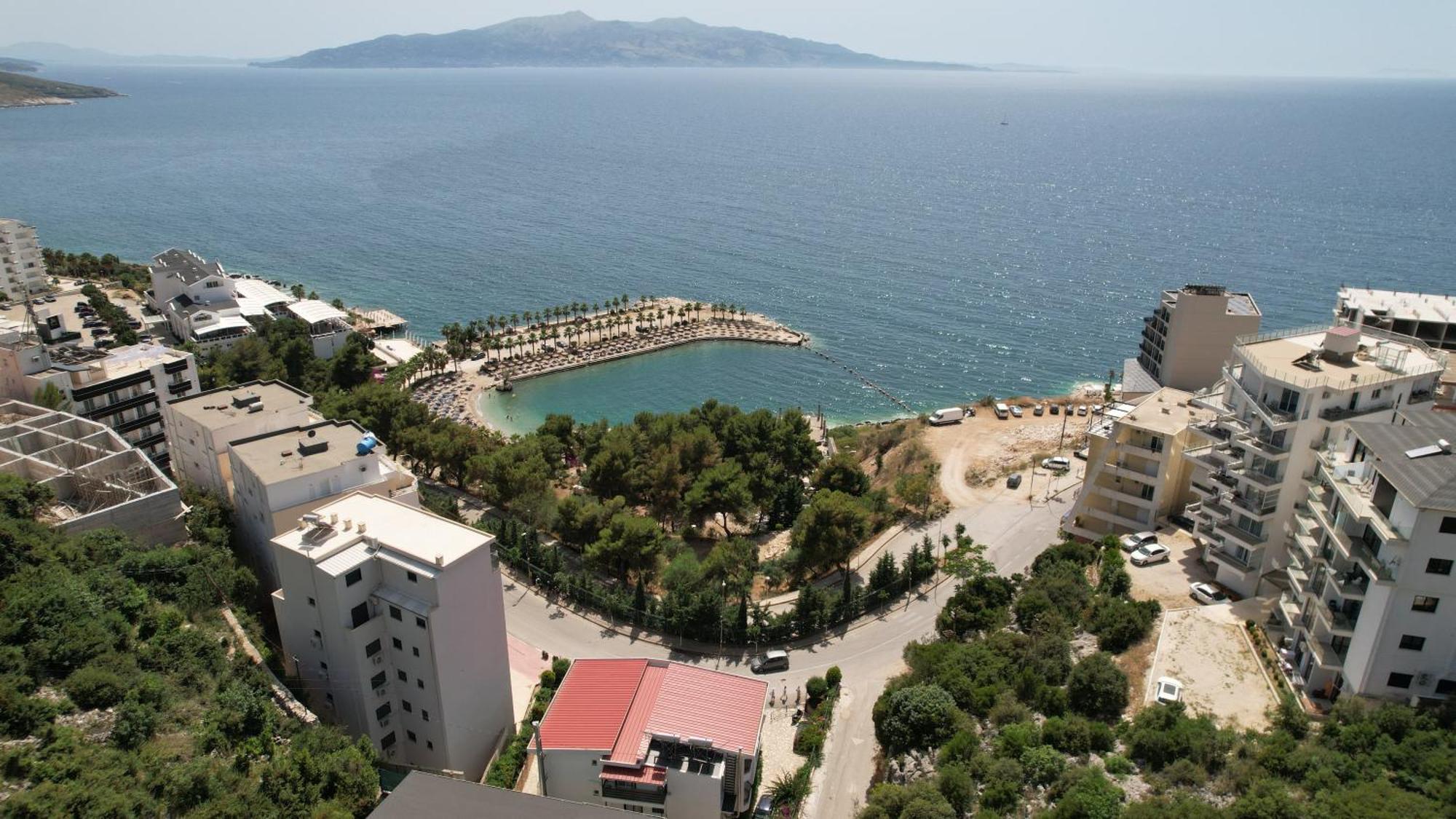 Sunkised Hotel Sarandë Esterno foto